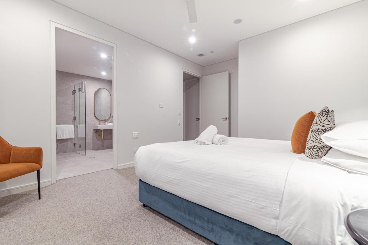 Astina Suites, Penrith Extérieur photo