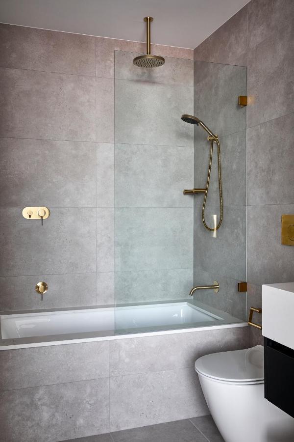 Astina Suites, Penrith Extérieur photo