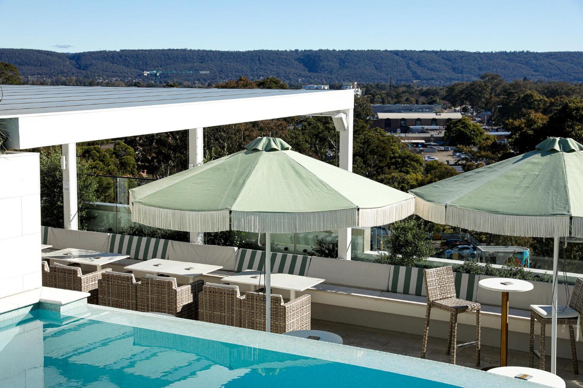 Astina Suites, Penrith Extérieur photo